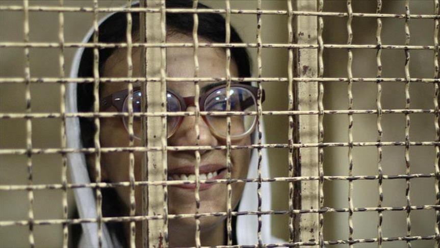 حبس حقوقية مصرية بارزة على ذمة قضية متعلقة بالتظاهر (محام) 