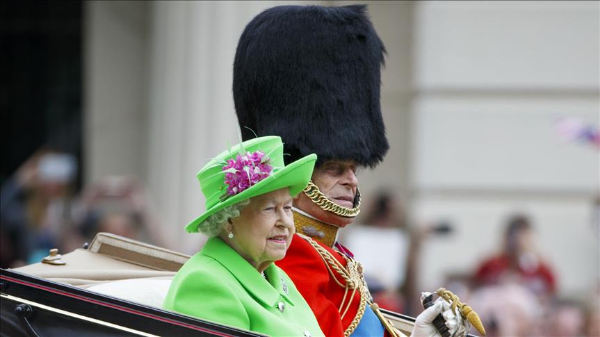 Britain's queen to celebrate 70 years of marriage