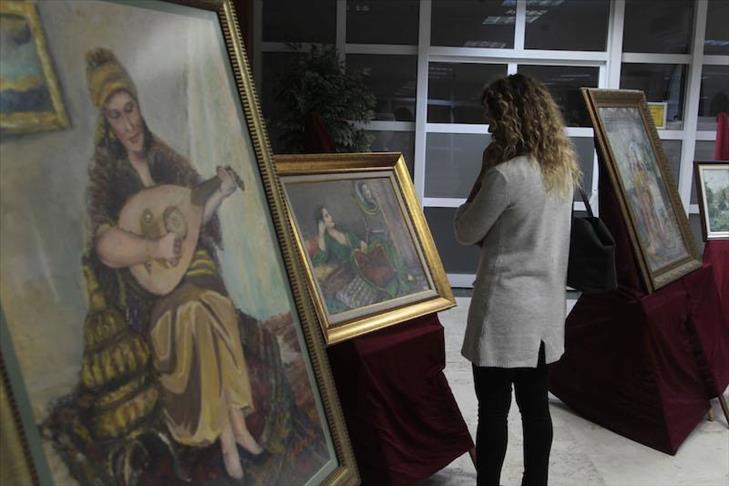 Pelukis Memik Kibarkaya pamerkan lukisan tanpa kuas di Turki