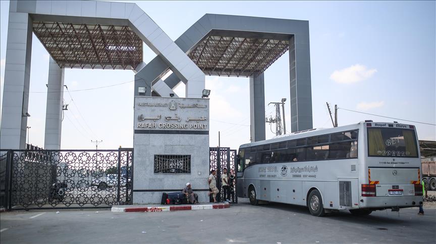 Egypt closes Gaza crossing