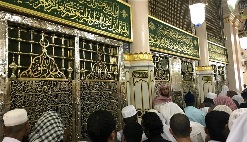 Fotos tomadas por israelí en mezquita de Medina enfurecen a musulmanes