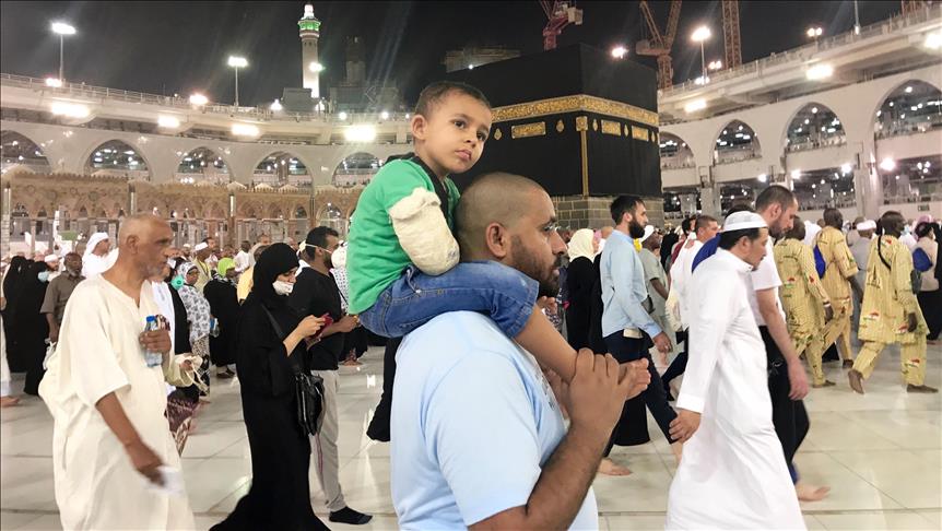 Mescid-i Haram ile Mescid-i Nebevi'de fotoğraf ve video yasağı
