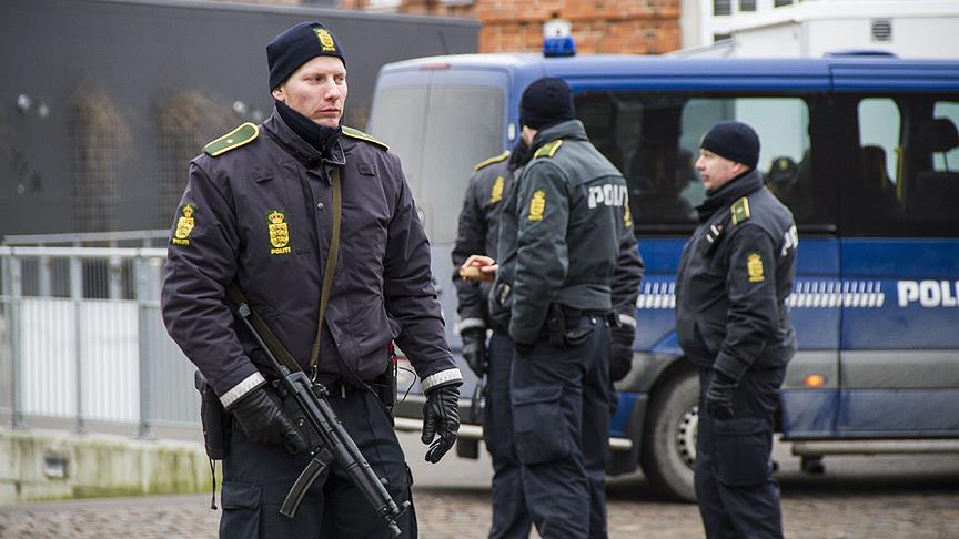 Danimarka'da sınır dışı edilmek istenen Cezayirli polis şiddeti nedeniyle öldü