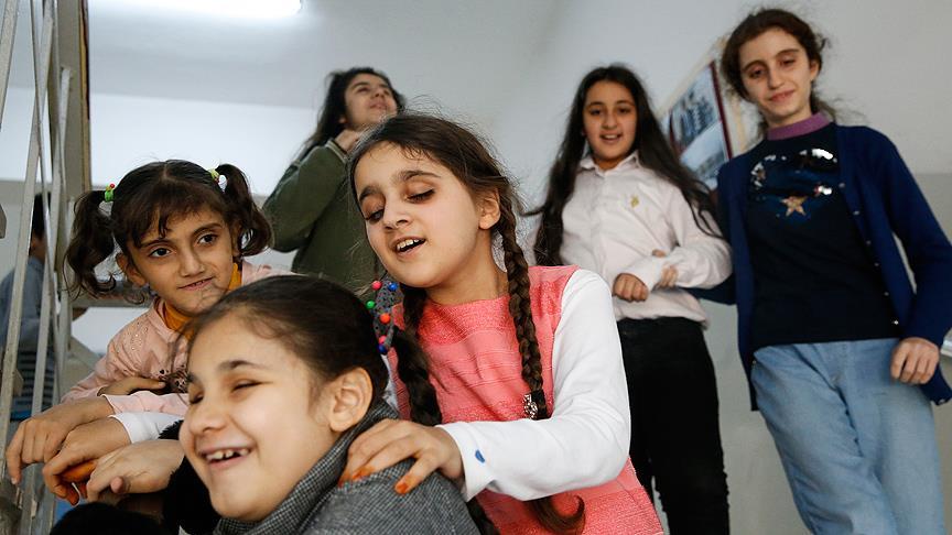 'Gönül gözüyle' görenlerin 46 yıllık eğitim yuvası