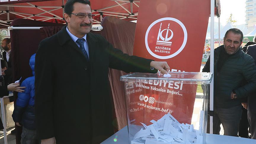 Keçiören'de halk oylaması yapılıyor