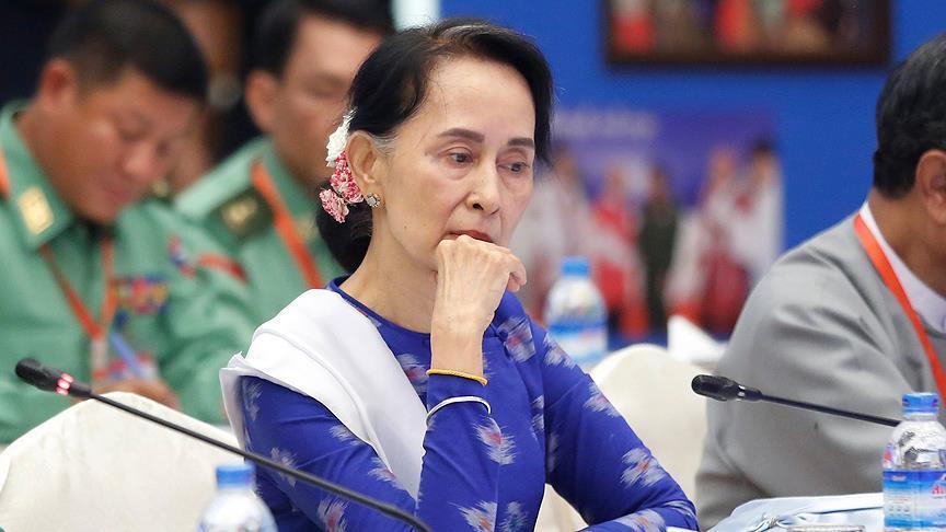UK: Aung San Suu Kyi stripped of Oxford award