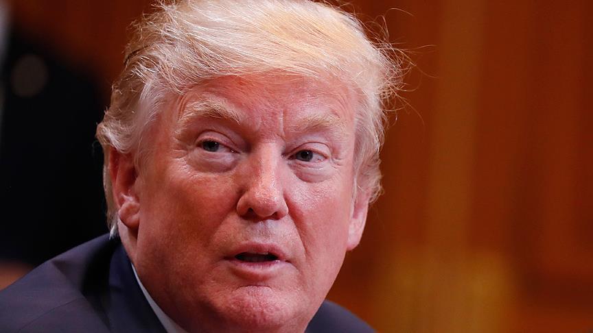 Trump cela suku asli Amerika di acara penghormatan veteran perang