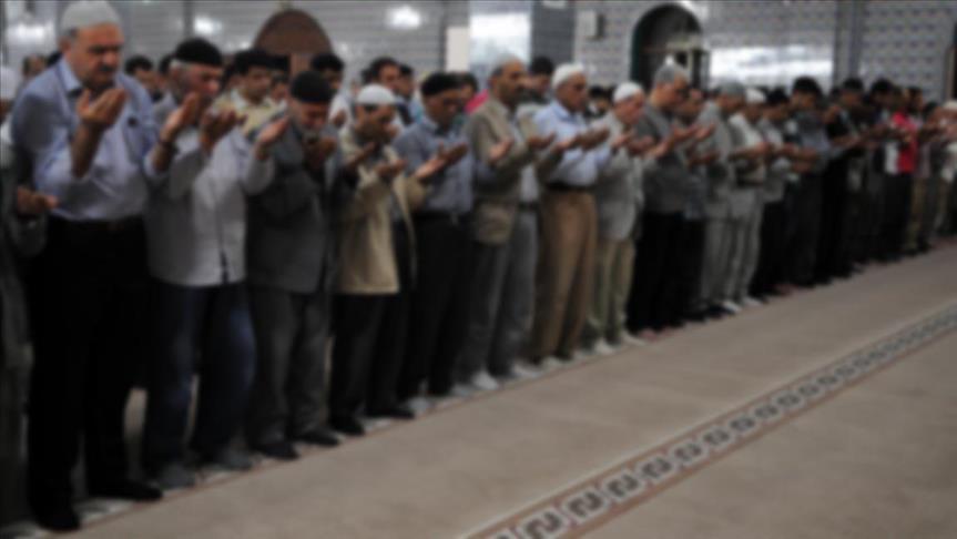 Egyptians, Turks pray for Sinai mosque bombing victims