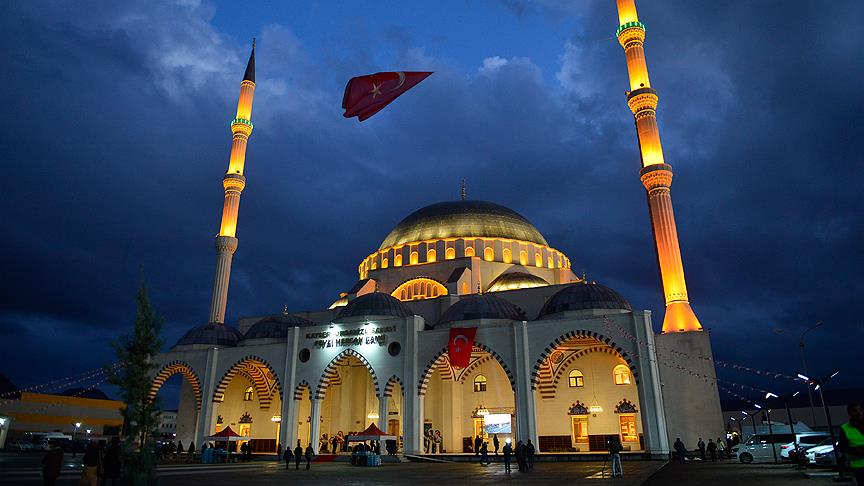 Kayseri'de Fevzi Mercan Camisi ibadete açıldı