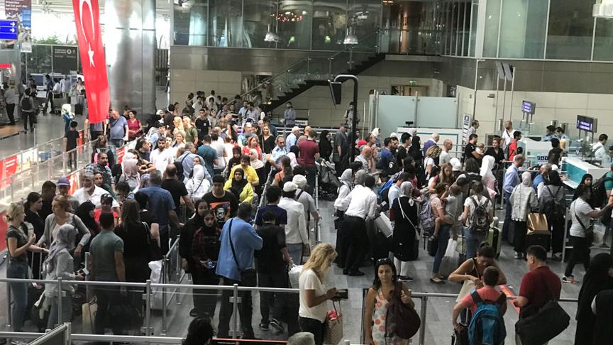 Türkiye'nin 'yükünü' İstanbul havalimanları çekiyor
