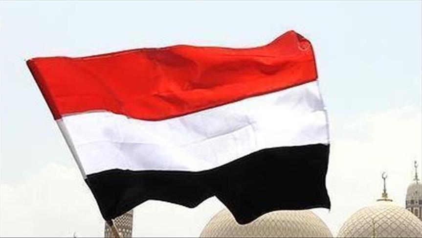 عيدروس الزبيدي: الحكومة تحاول نقل المعركة من صنعاء إلى عدن      
