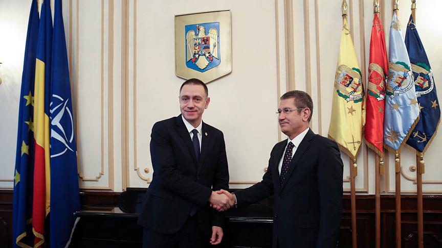 Milli Savunma Bakanı Canikli, Romanyalı mevkidaşı Fifor ile görüştü