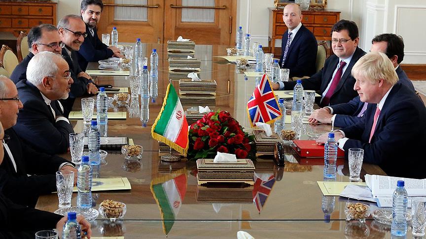 İngiltere Dışişleri Bakanı Johnson İran'da, Zarif ile bir araya geldi