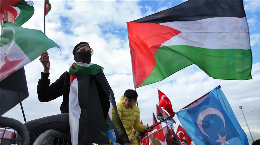 Thousands in Istanbul decry US move on Jerusalem
