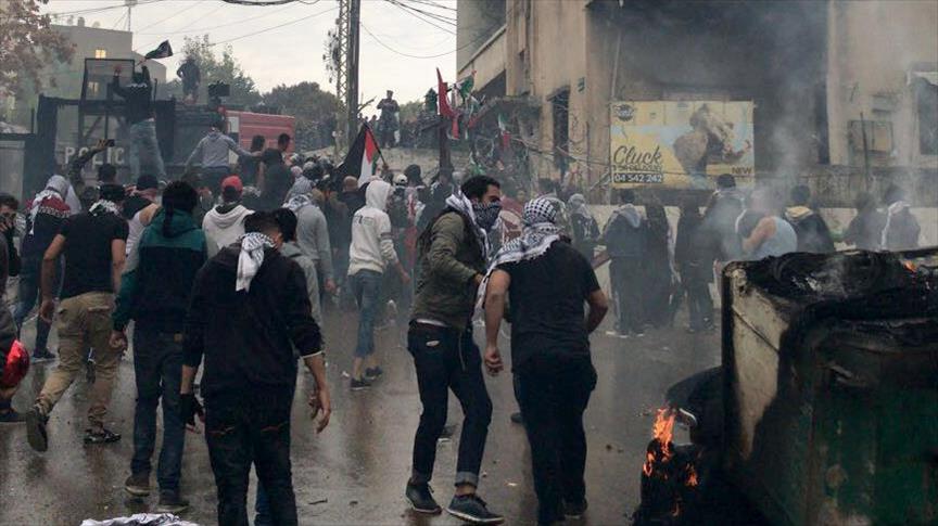Clashes erupt outside US embassy in Beirut