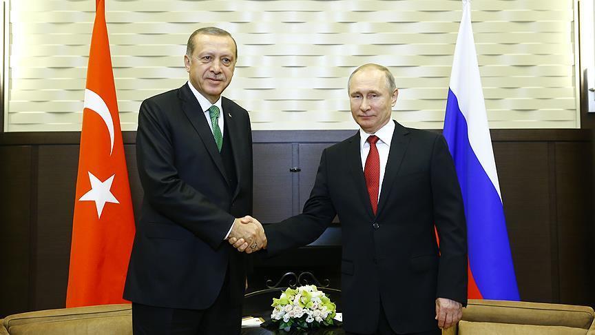Ердоган го пречека Путин со највисоки државни почести