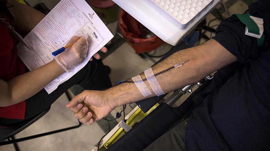 KYK yurtlarında kalan öğrenciler şehitler anısına kan bağışı yaptı