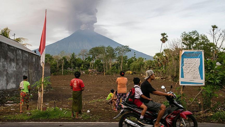 Posible erupción del monte Agung deja cientos de evacuados en Bali