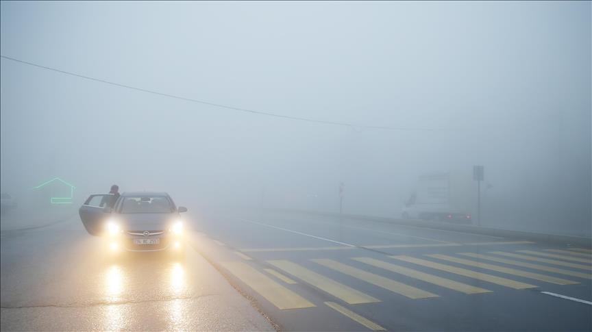 BiH: Zbog učestalih odrona i smanjene vidljivosti usljed magle nužan oprez tokom vožnje