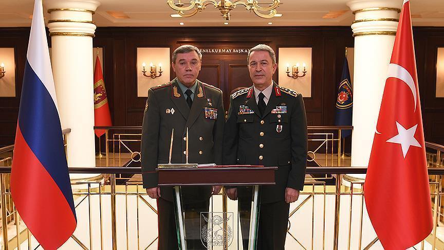 Во Анкара се состанаа Акар и Герасимов, началниците на Турската и Руската војска