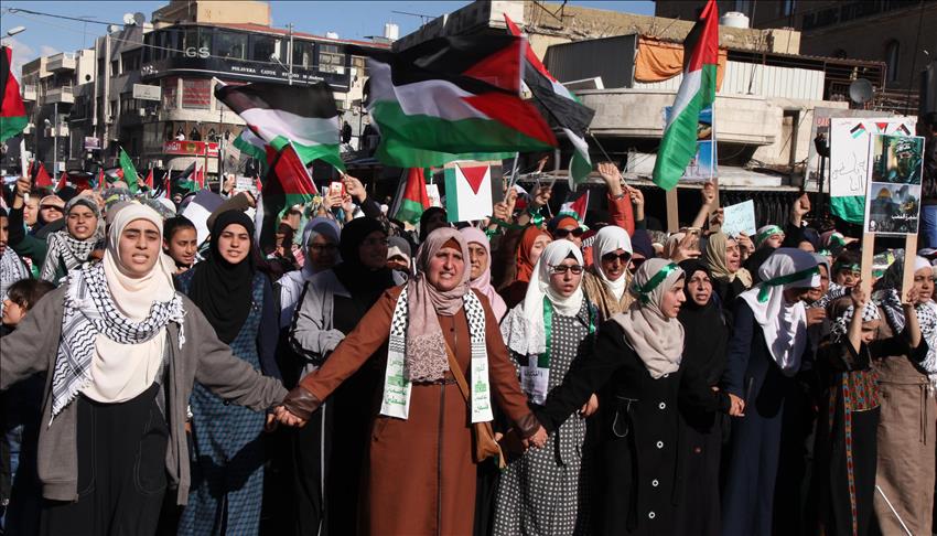 Jordanians march through Amman for Jerusalem, Palestine