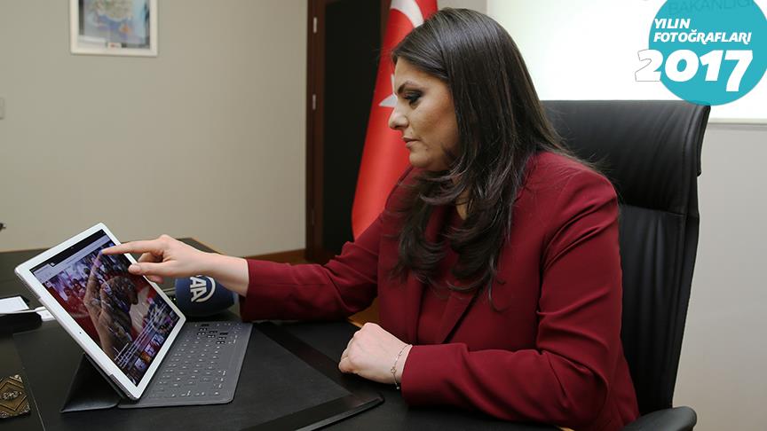 Çalışma ve Sosyal Güvenlik Bakanı Sarıeroğlu 'Yılın Fotoğrafları' oylamasına katıldı