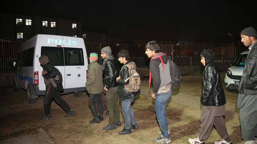 Over 1,500 undocumented migrants held in Turkey