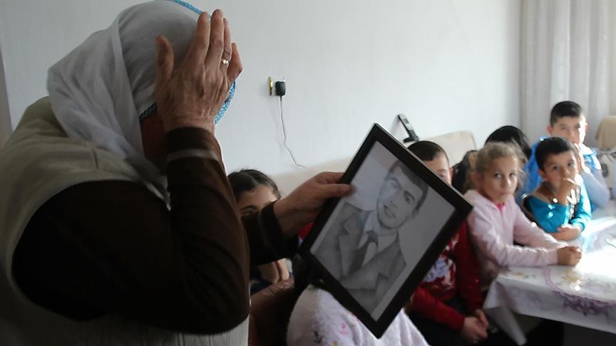 Ogrencilerden Sehit Annesini Duygulandiran Hediye