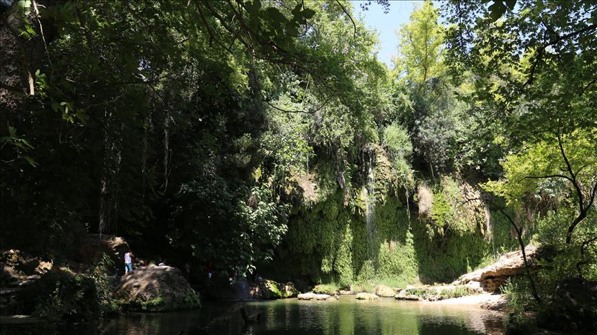 Turquie/Chutes de Düden : Une destination incontournable pour les touristes 