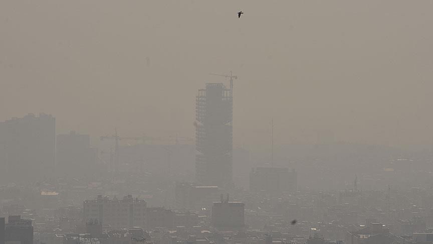 Иран: Поради загадувањето на воздухот прекината наставата во Техеран