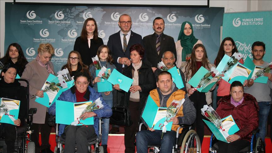 Prizren, "Yunus Emre" ndan certifikata për personat me aftësi të kufizuara