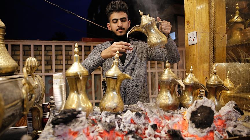  Bağdat'taki 'seyyar kahvehane' hem göze hem damağa hitap ediyor