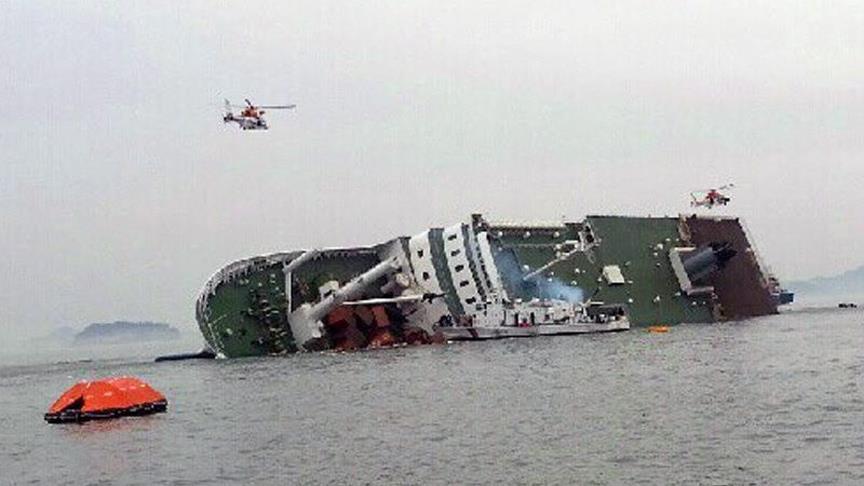 4 dead after boat capsizes in northern Philippines