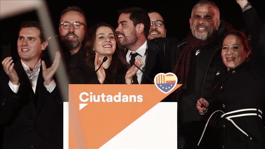 Ciudadanos gana en votos pero independentistas suman mayoría absoluta