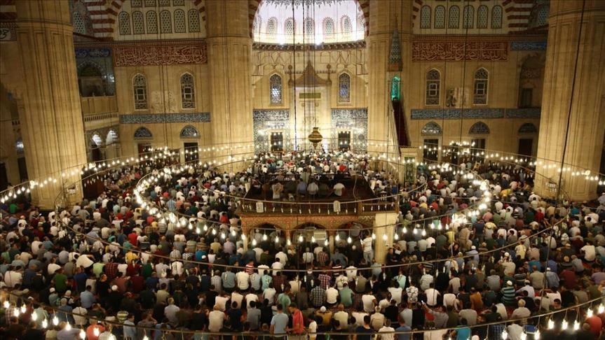 إسطنبول تطلق تطبيق "الترجمة الفورية" في مساجدها