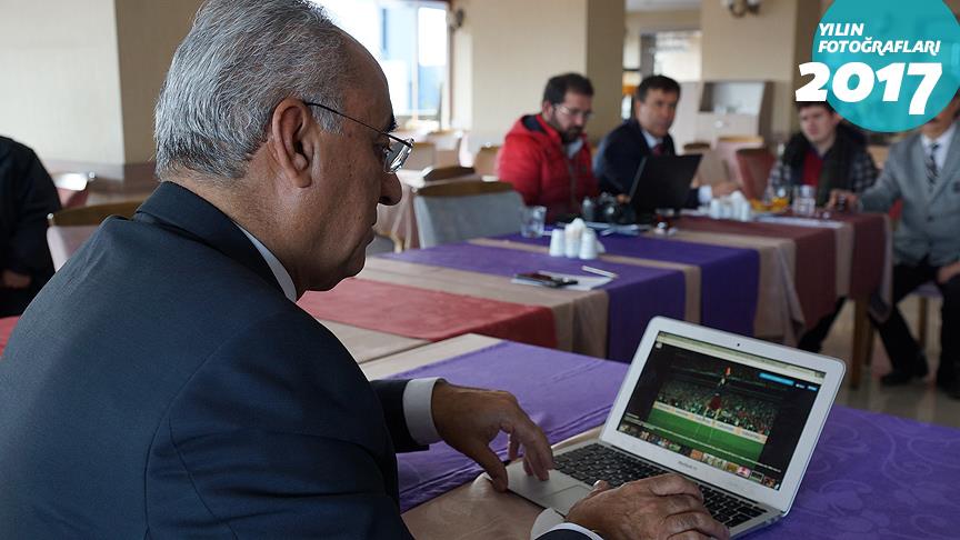 DSP Genel Başkanı Aksakal, AA'nın 'Yılın Fotoğrafları' oylaması katıldı