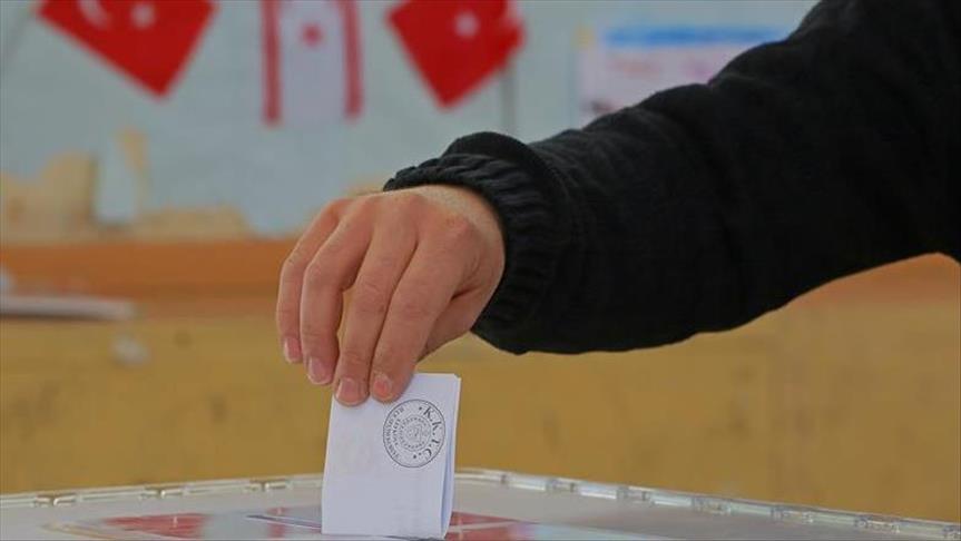 El año nuevo llegará con elecciones para ambos bandos en Chipre