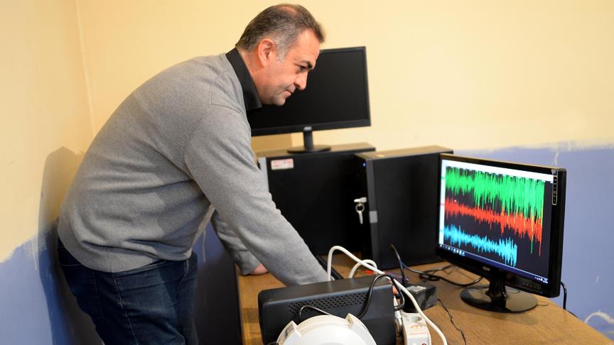 'Uyuyan volkan' izleniyor