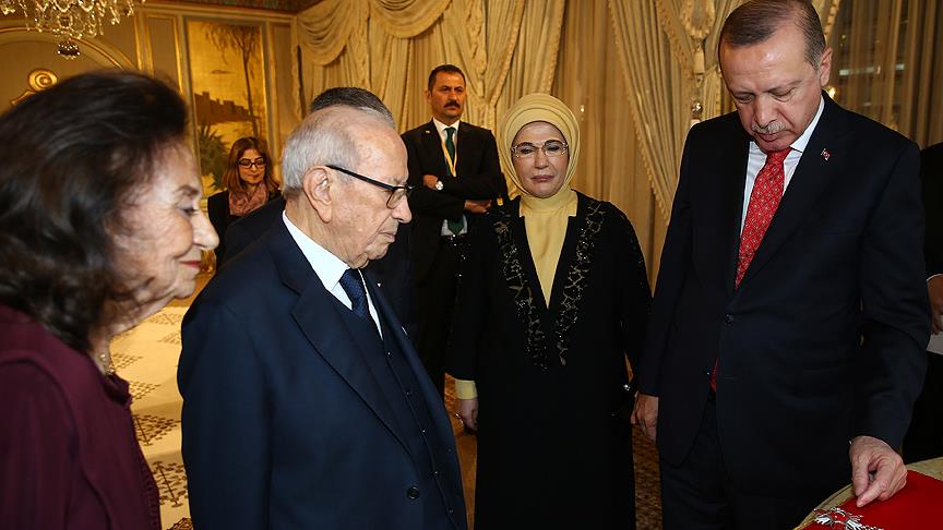 Cumhurbaşkanı Erdoğan'a Tunus'ta devlet nişanı takdim edildi 