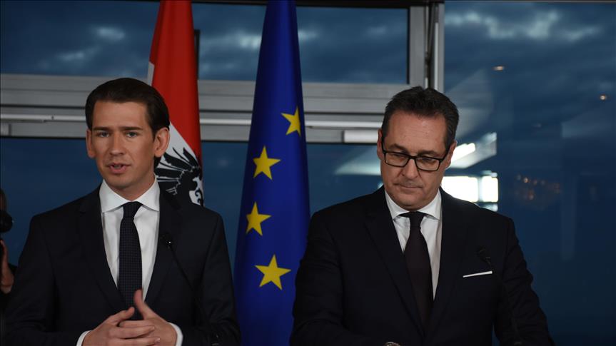 Ex-EU leaders call for boycott of Austrian ministers