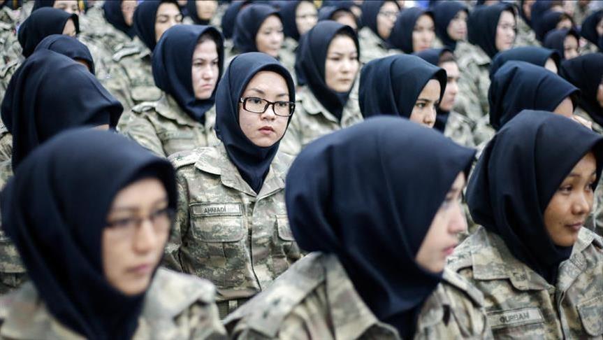 Mujeres oficiales del Ejército afgano terminan su entrenamiento en Turquía