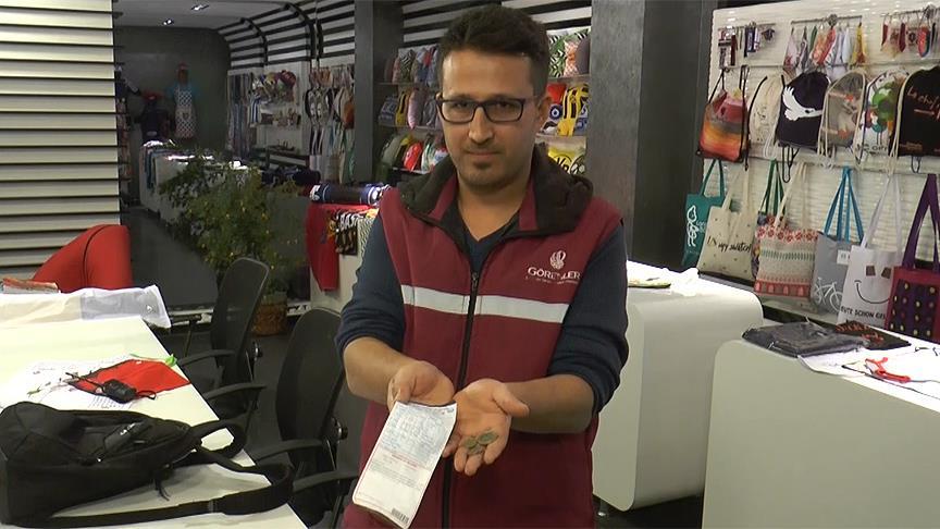 Turkey: Bill dropped on street paid off by stranger