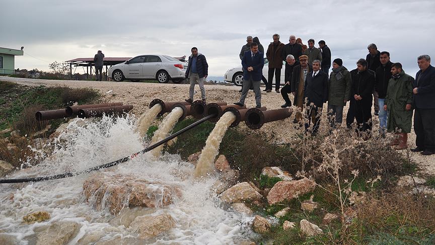 Mersin'de bazı tarım alanlarını su bastı