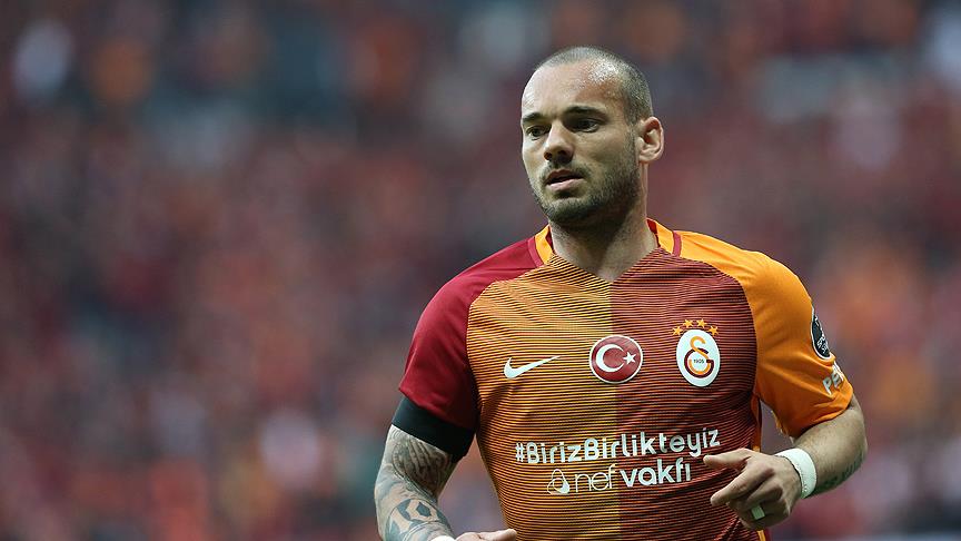 Sneijder, Bülent Uygun'un takımına gidiyor