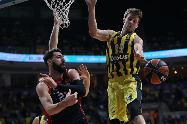 Euroleague: Fenerbahce beat Baskonia, Nunnally injured
