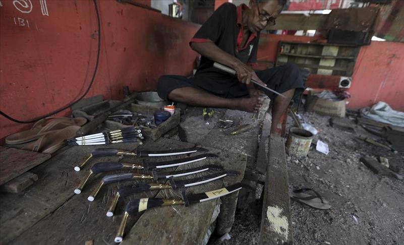 Rencong, dari senjata jadi cenderamata