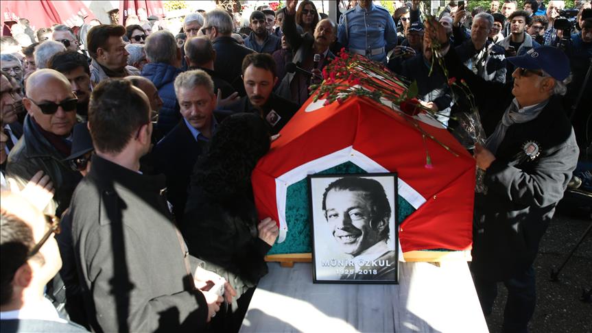 Turkey bids farewell to veteran actor Munir Ozkul