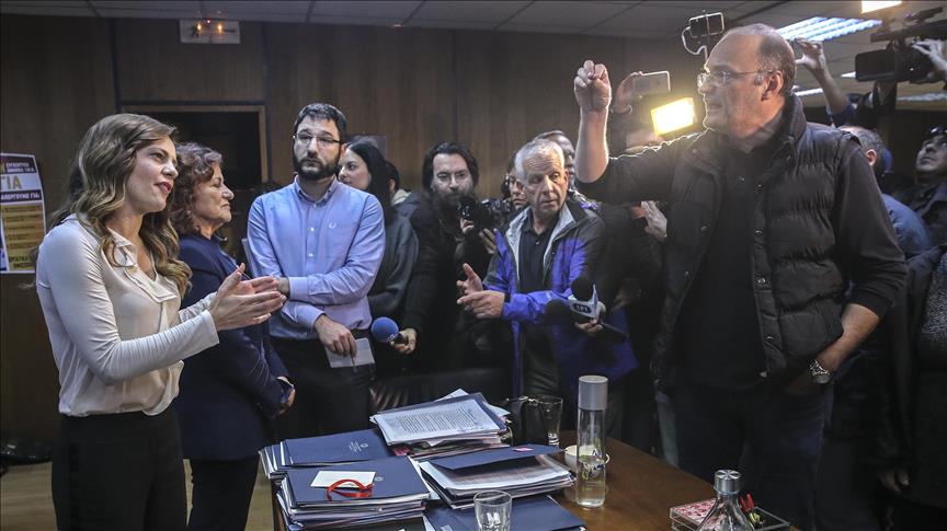 Unionists storm Labor Ministry in Greece