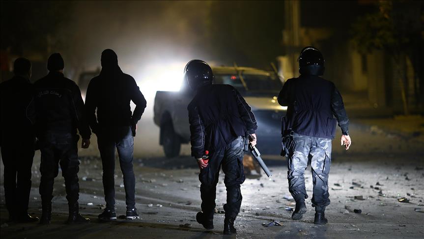 Arrestation de 206 personnes impliquées "dans des actes de pillage" (Min. tunisien de l'Intérieur)