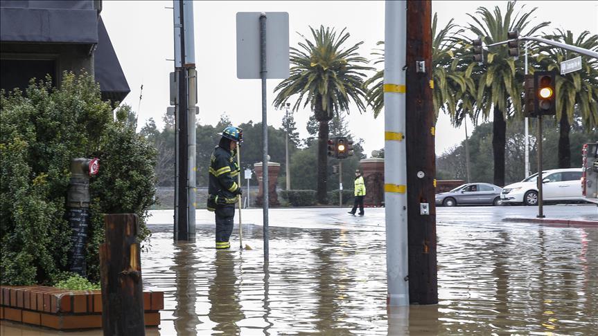 Fuertes lluvias y avalanchas dejan al menos 13 muertos en California